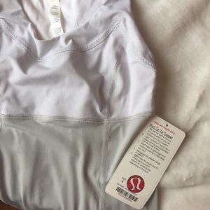 Lululemon Run: Ta Ta Topper (grey)